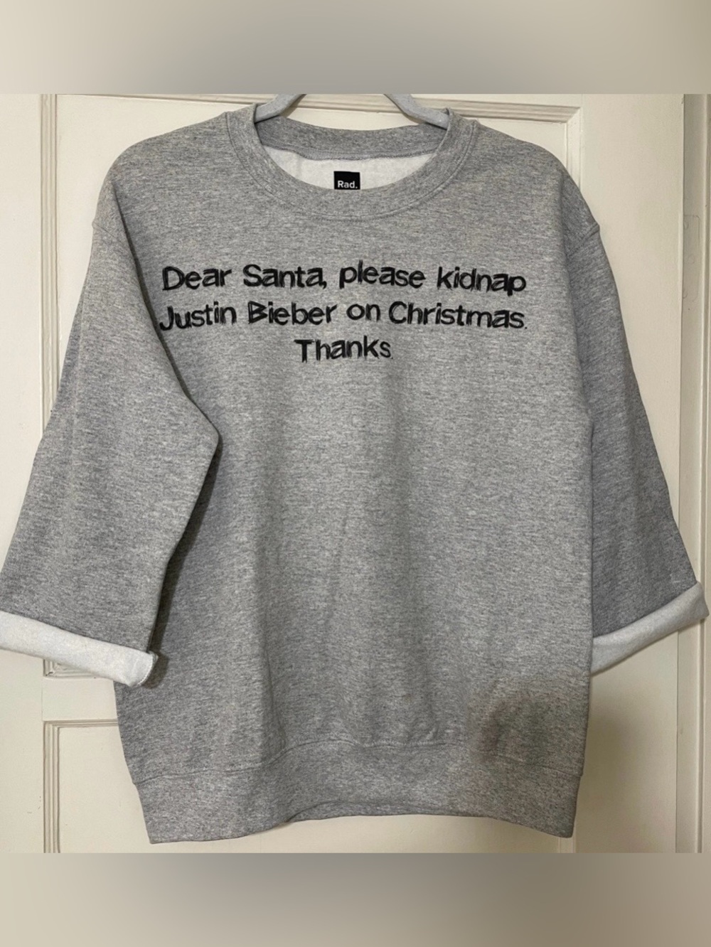 Rad. Women’s Gray Graphic Crewneck Sweater Small Fall Casual Loungewear Cotton